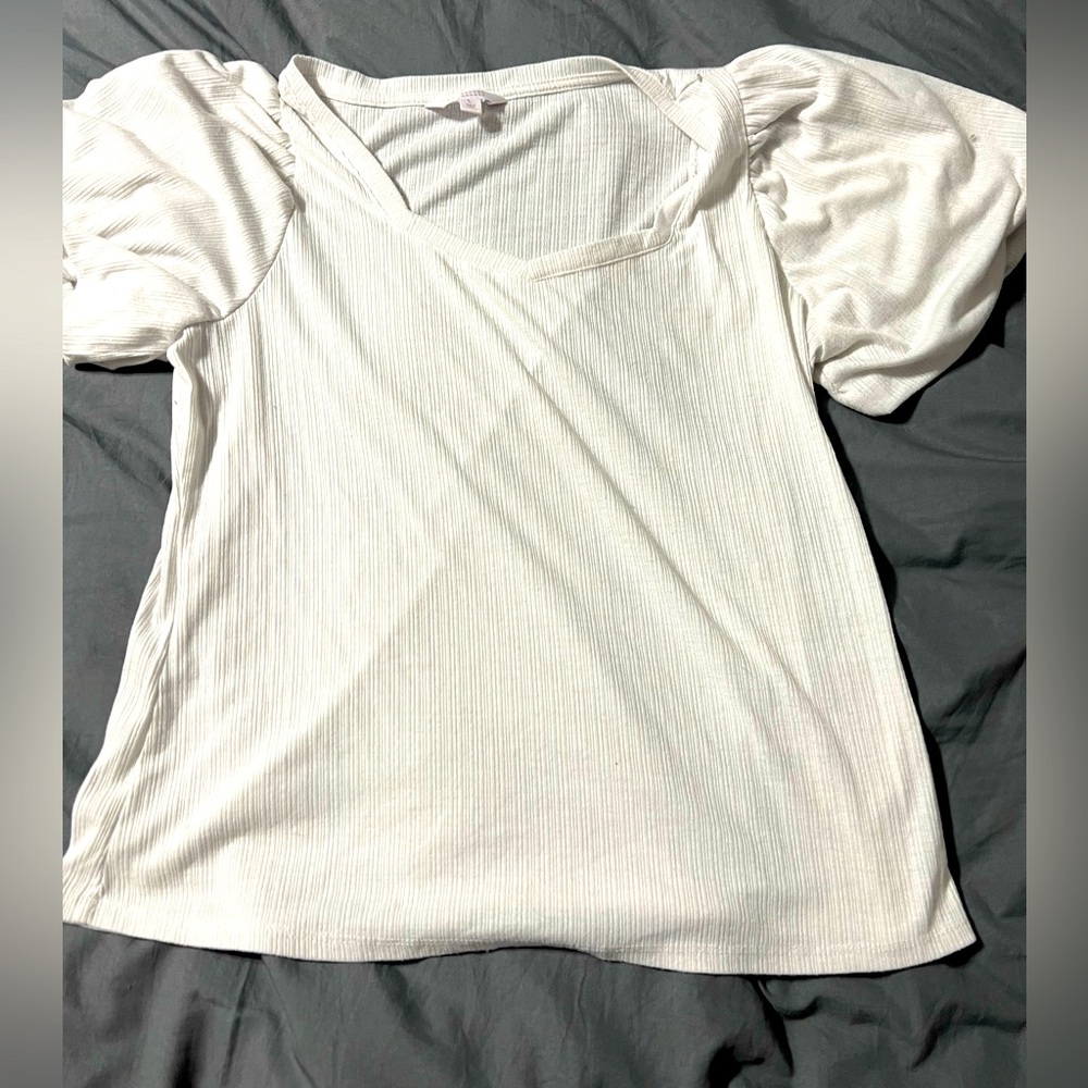 🌸👚LC Lauren Conrad puff sleeve top